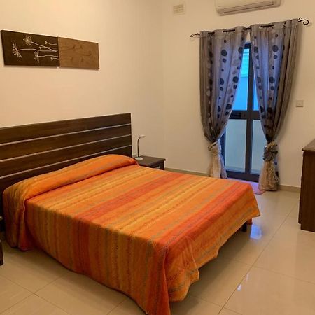 Protea Court Apartments, St Julians San Ġiljan Buitenkant foto